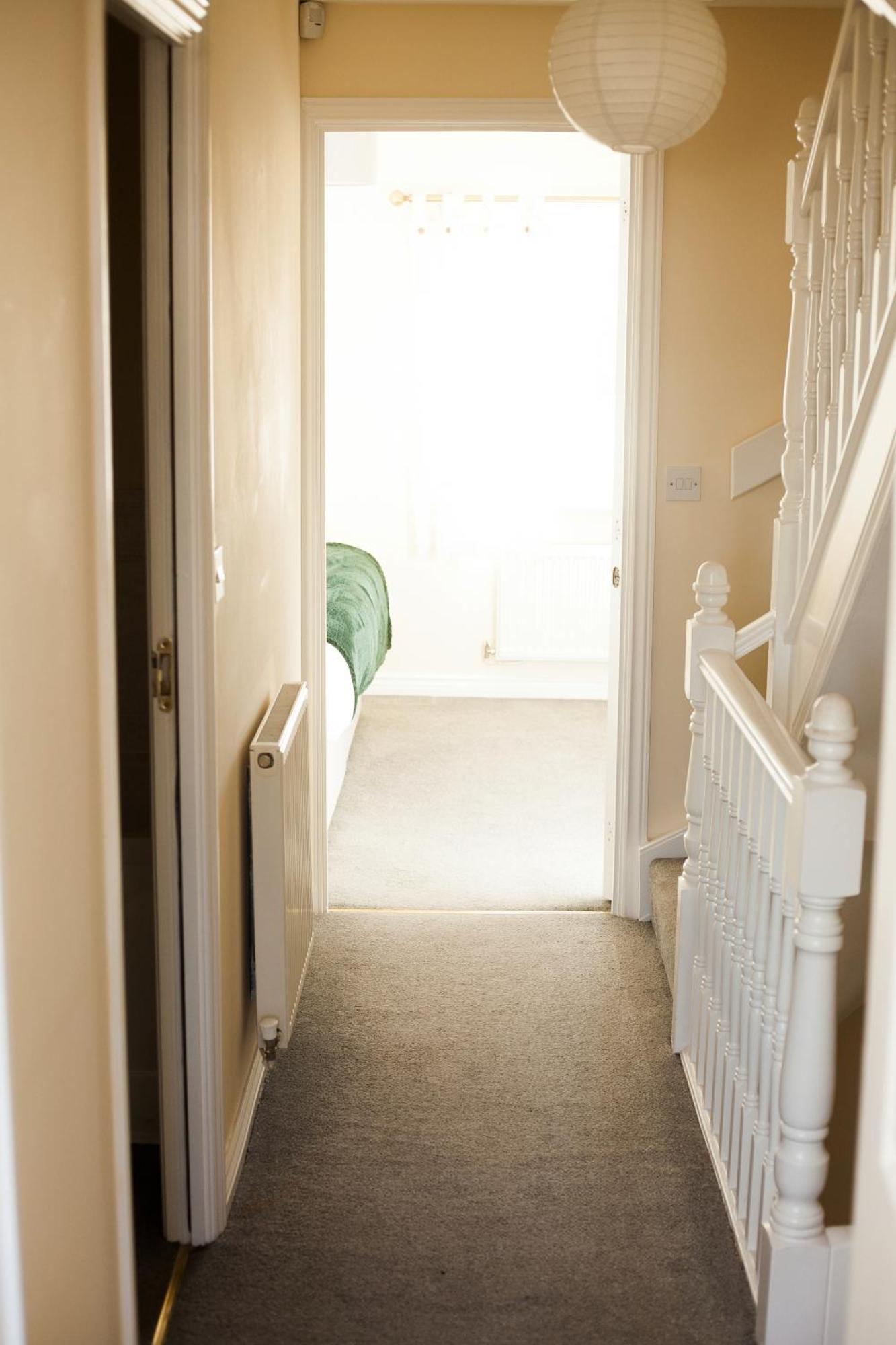 Avril Warwickshire Home Stay Nuneaton Exterior foto